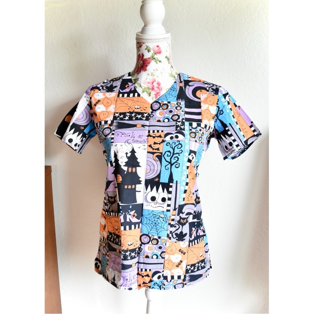 Zoe + Chloe Halloween Scrub Tunic Top